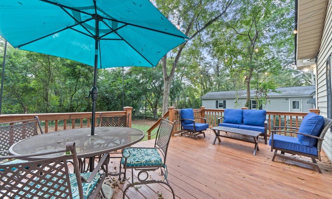 Milledgeville House | Remodeled historical cottage! 5 minute walk to Georgia College & downtown Milly!