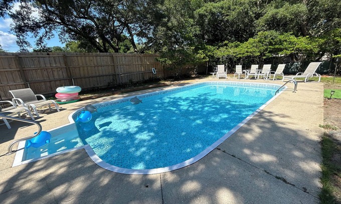 Lake Lorraine House | Remodeled House with new Pool! Walk to beach on the Bay! Minutes to Beaches!