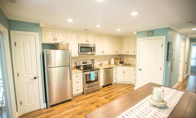 Sloans Valley Condo | Remodeled Lakefront Woodson Bend Condo- 92-2 Eagle Drive