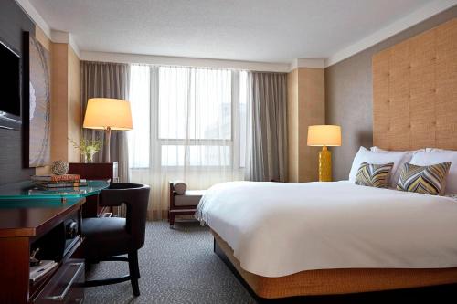 Uptown District Hotel | Renaissance Columbus Downtown Hotel