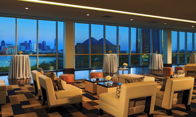 Dallas Hotel | Renaissance Dallas Hotel