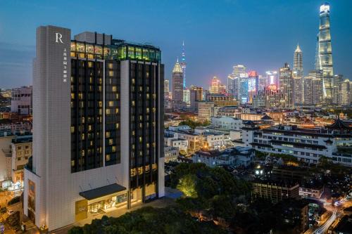 Huangpu Hotel | Renaissance Shanghai Yu Garden Hotel on the Bund