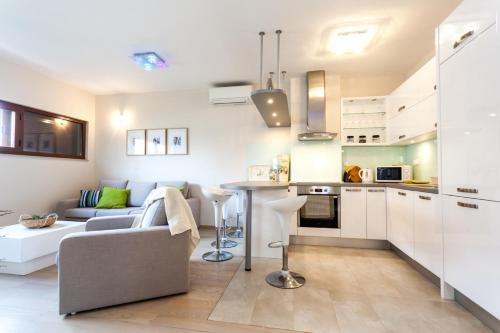 Petrcane Apartment | Renata apartment 2BR, near beach