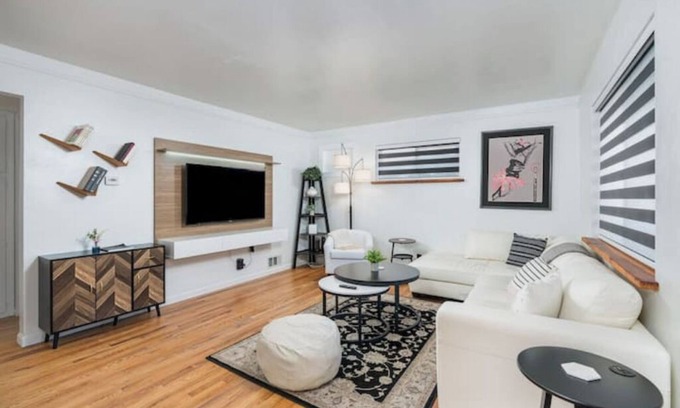 Reno House | Reno: Yoga+Yard+Driveway+4beds sleeps 6