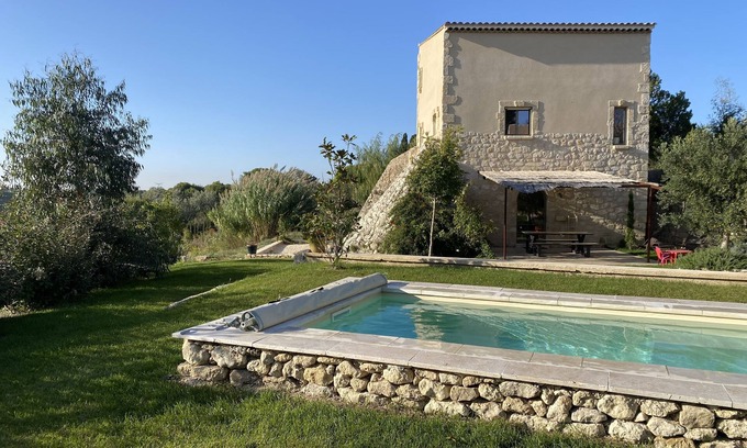Istres House | Renovated mansion
