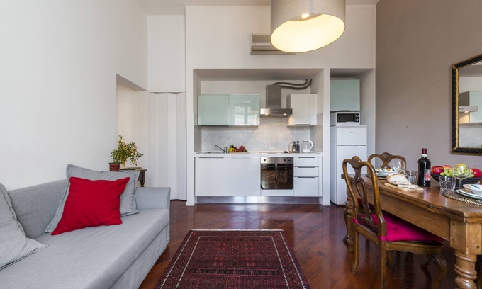 Ricorboli Apartment | Renovated 19th-Century Apartment in an Authentic Area