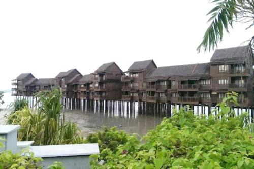 Kuala Teriang Apartment | Renovated 2 Bedroom Seavilla for 6pax