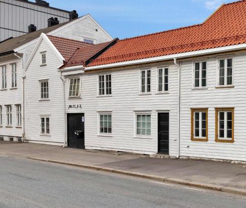 Kristiansand House | Renovated 2025 - AC & terrace - Historic building