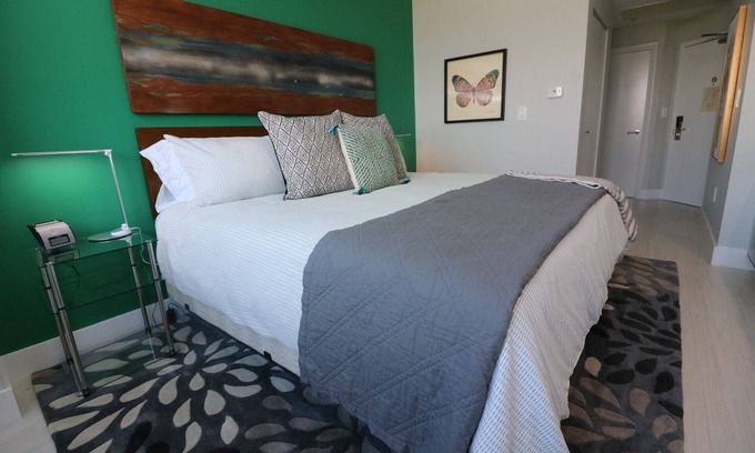 Coconut Grove Apartment | Renovated 21st Fl. Private Unit located in Coconut Grove Hotel!
