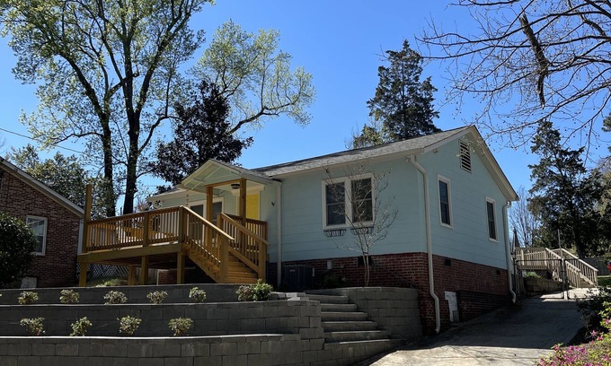 North Augusta Cottage | Renovated 2BR Cottage near Downtown, Greeneway, SRP Park, and Augusta National