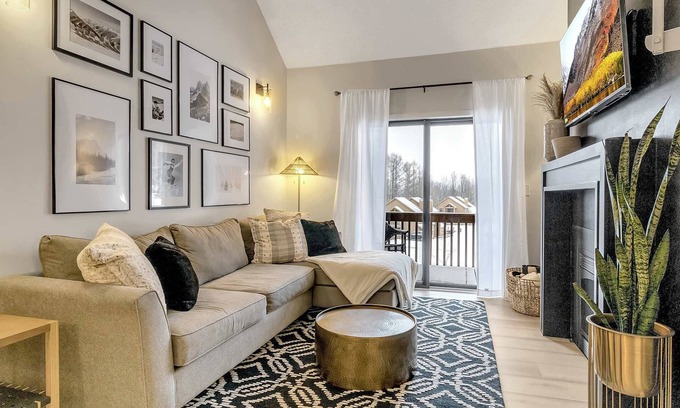 Great Valley Condo | Renovated 3BR, 2BA Condo w/2 King Beds