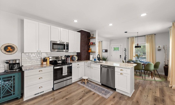 Cleveland House | Renovated and Professionally Designed 3Bed Home!