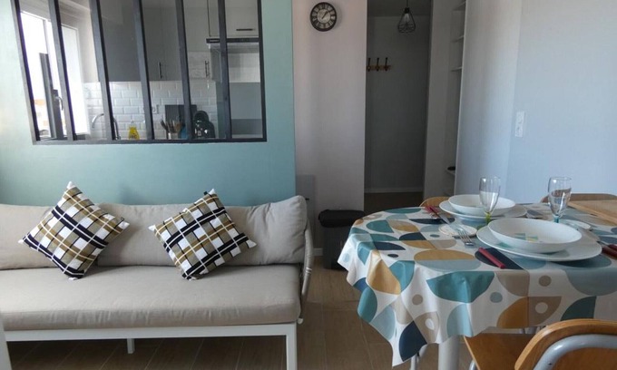 Fromentine Apartment | Renovated apartment near beach with WIFI and private parking