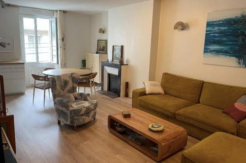 Dinard Apartment | Renovated apartment - near beach