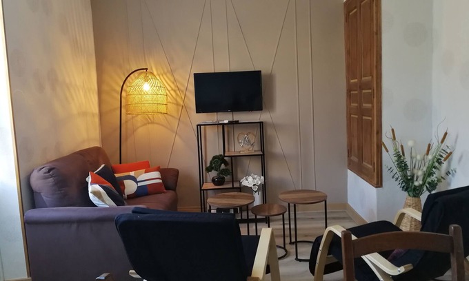 Montescot House | Renovated Catalan house