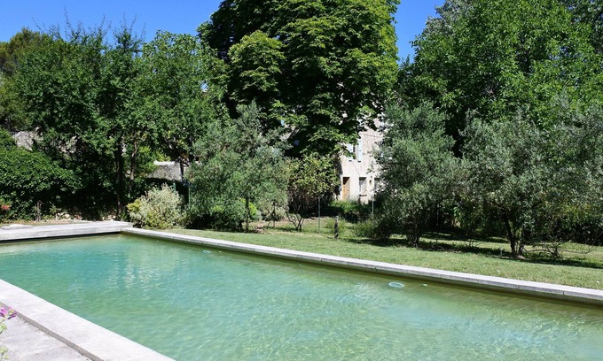 Crestet House | renovated country house "Calade"