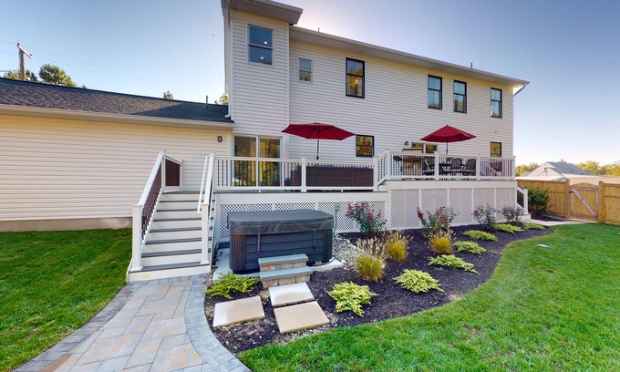 Pasadena House | Renovated, dog-friendly home with private pool, hot tub & stunning backyard