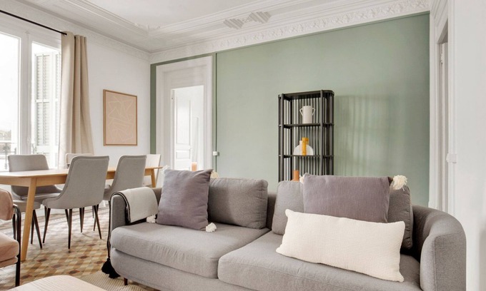 Sant Pere Apartment | Renovated El Born 3BR, by Blueground