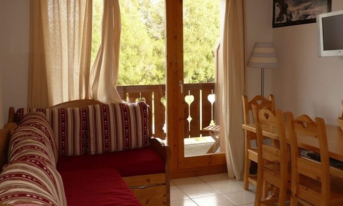 Montalbert Apartment | Renovated ski-in/ski-out apartment in La Plagne, 2 bedrooms
