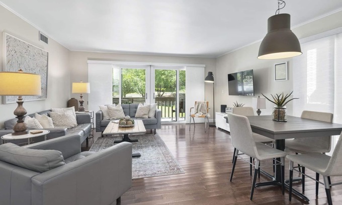 Pinehurst Condo | Renovated, Ground Level, 2 BR 2 BA, WiFi, Cable, Pool. 4 individuals max.