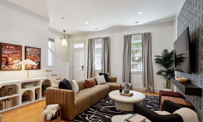 Old West Broad Neighborhood Condo | Renovated Home | Free Parking