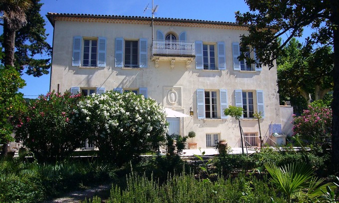 Draguignan Villa | Renovated manor house, magnificent garden, tiled swimming pool 12X6m