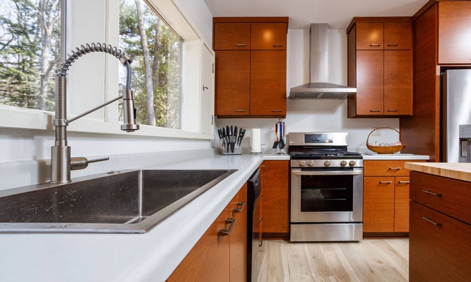 Sturgeon Bay House | Renovated Mid-Century Modern Home Near Sturgeon Bay-Your Door County Sanctuary!