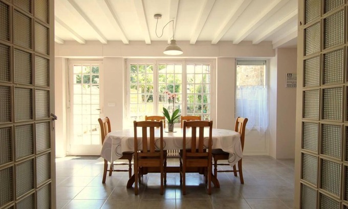 Barfleur House | Renovated, modern and very central house! Terrace and garden