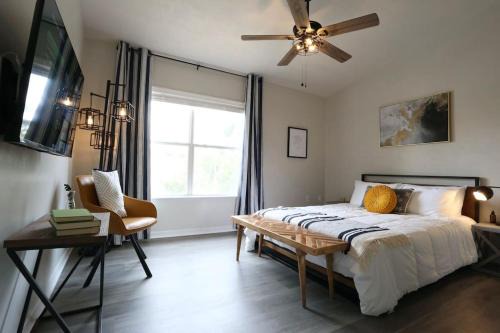 Gainesville House | Renovated Modern Industrial Suite 2 BR Condo