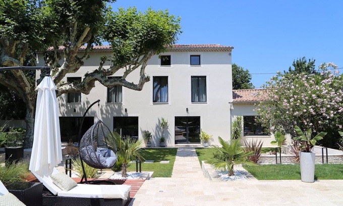 Le Thor Other | Renovated Provencal farmhouse
