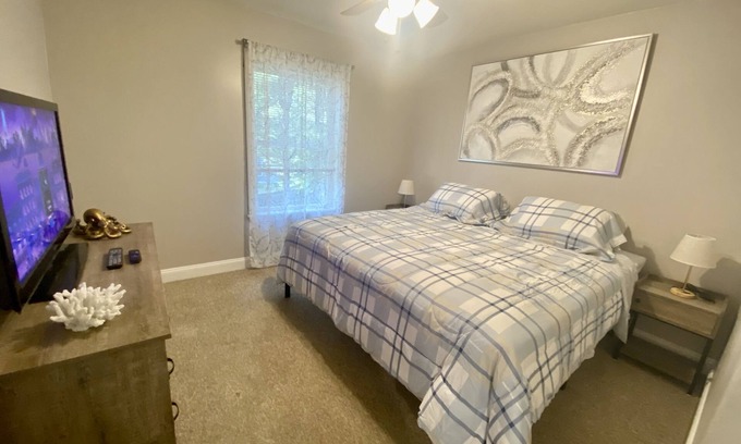 Old Orchard Beach Apartment | Renovated quite unit, pet friendly