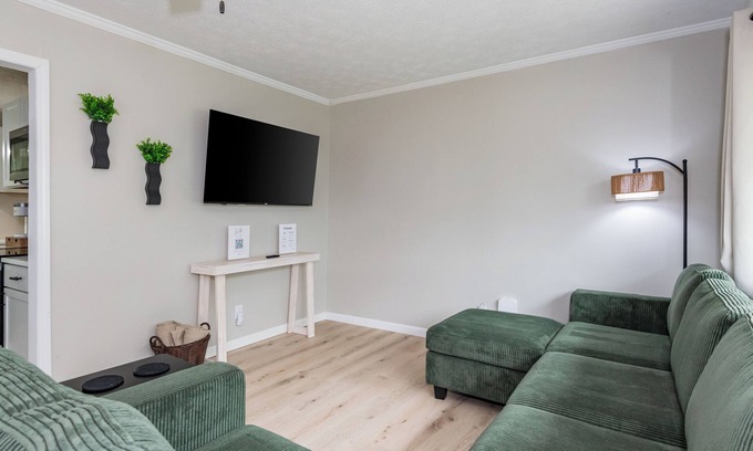 Fairborn House | Renovated Retreat, Fire-Pit, 2 King Beds