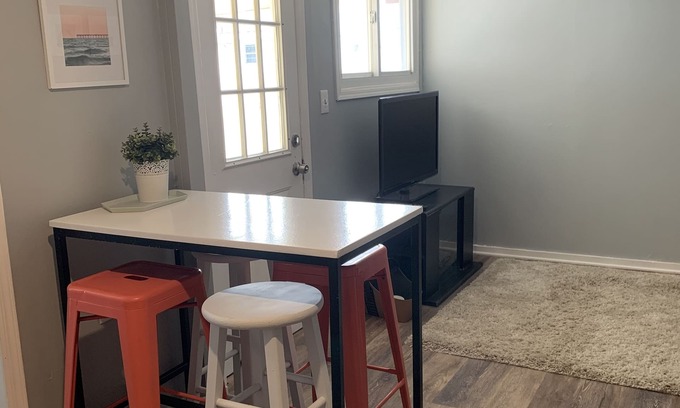 Wall House | Renovated Summer Cottage, block from beach