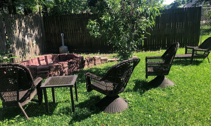 Albany House | Rent a House, lots of space, deck, porch, fire pit, fire place, large rooms