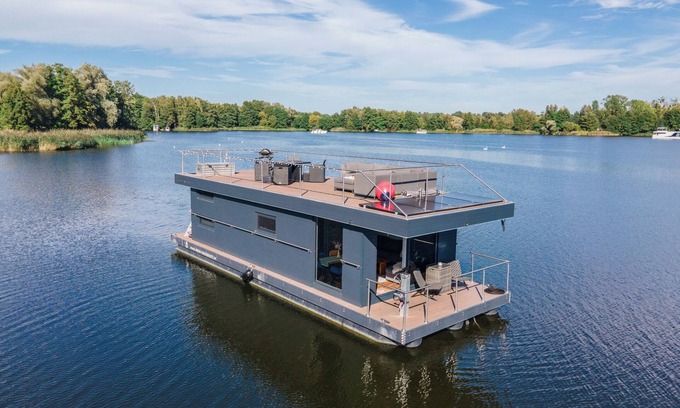 Oberhavel Boat Rental | Rent a houseboat in Zehdenick