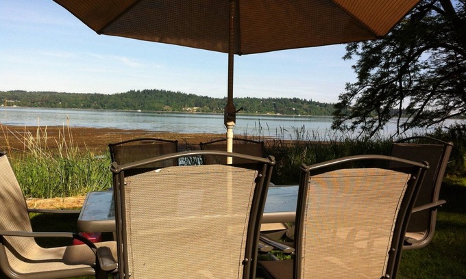 South Colby House | Rent a moment in history at Fern Cove Nature Preserve's Belle Baldwin House