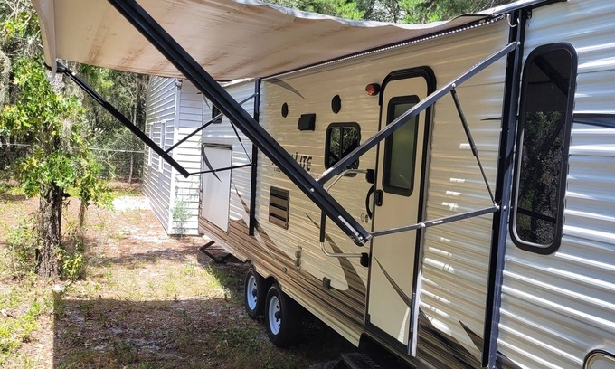 Painters Hill House | Rent an AWESOME RV at the beach! Sleeps 8 plus outdoor kitchen!
