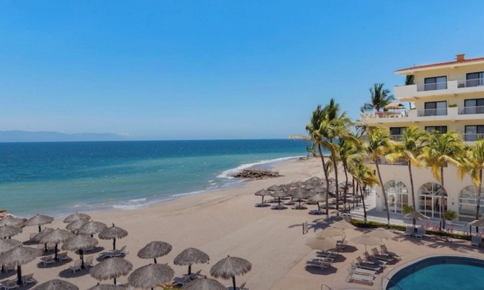 North Hotel Zone Resort | RENT OUT OUR BEACHFRONT TIMESHARE @ Villa Del Palmar Puerto Vallarta