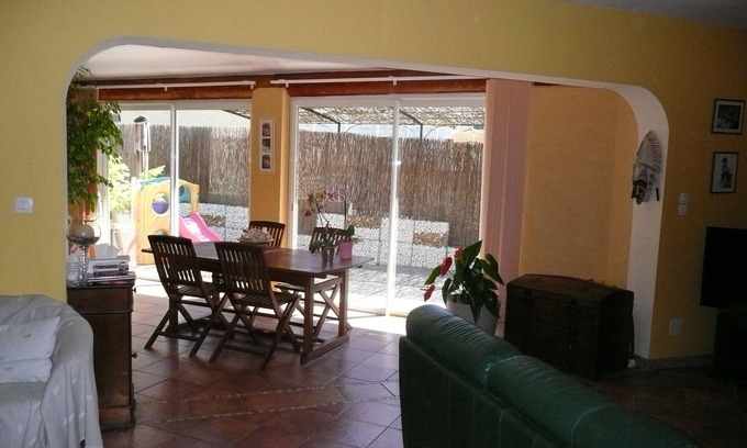 Les Angles Villa | Rent villa close to Avignon, ideal for visiting Provence