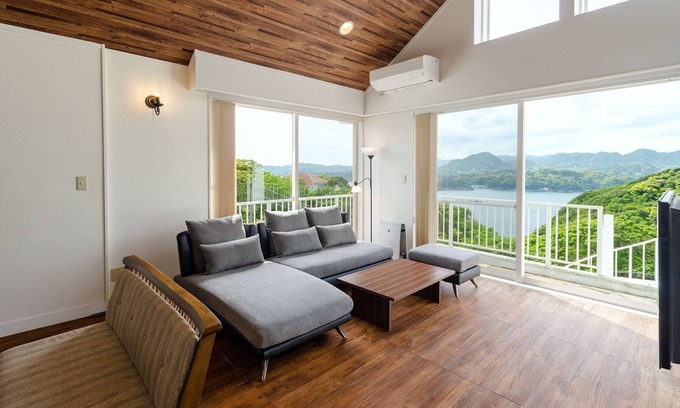 Suzaki House | Rental villa for rent overlooking Shimoda Bay/Shimoda Shizuoka