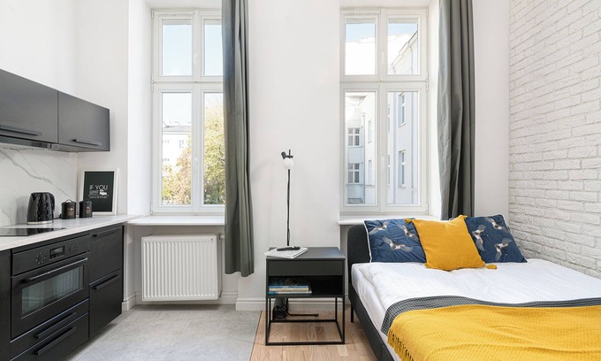 Praga Apartment | RentPlanet - Studio Kępna