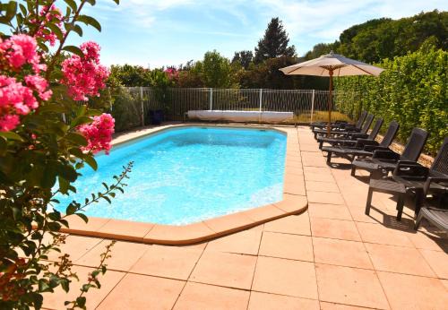 Montelimar House | Repos et Tranquillité - Super Calme de la campagne - Clim - Grande Piscine Partagée au Sel - Déco cosy tout confort - Proche Commodités