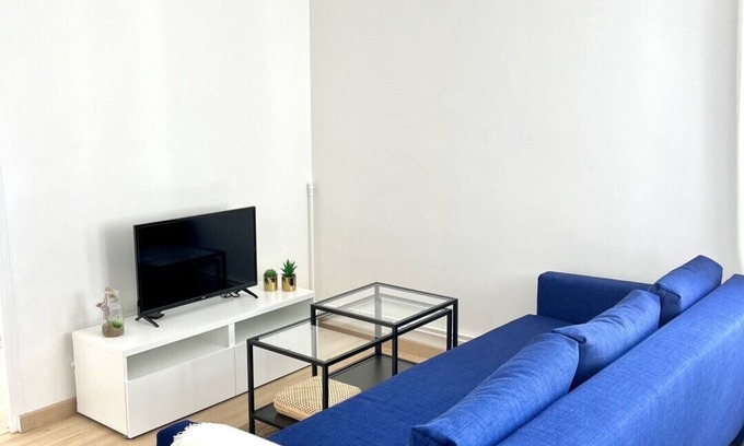 Thiers Apartment | Reposant Proche de la Campagne