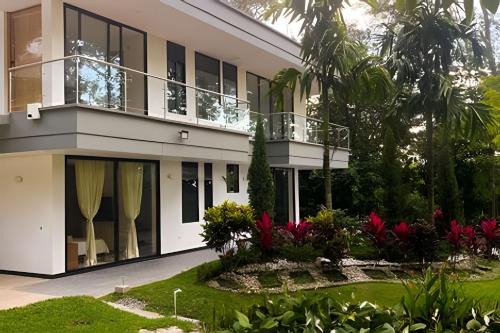 Acacias House | Reserva tu casa en la naturaleza con camino al río