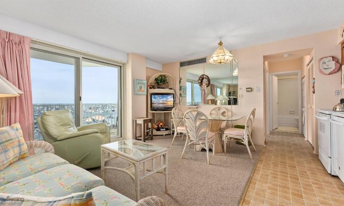 North End Apartment | Residence 710
