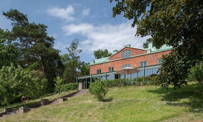 Vaxholm Municipality Villa | Residence Allsjönsro, lakefront property in Vaxholm