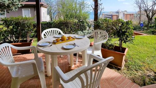 Gabicce Mare Apartment | Residence azzurro VISTA MARE-A
