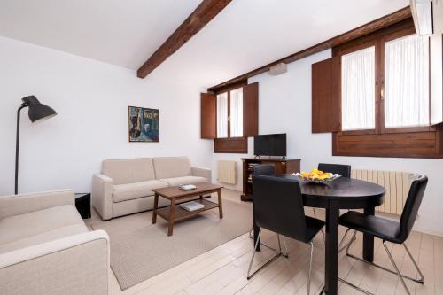 Castello Apartment | Residence Ca' Foscolo