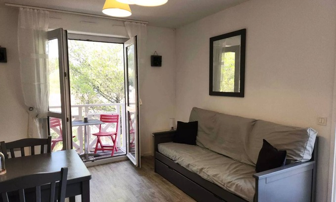 Carnoux-en-Provence Apartment | Residence Debussy - maeva Home - 2 Room Apartment 4 People - Prestige