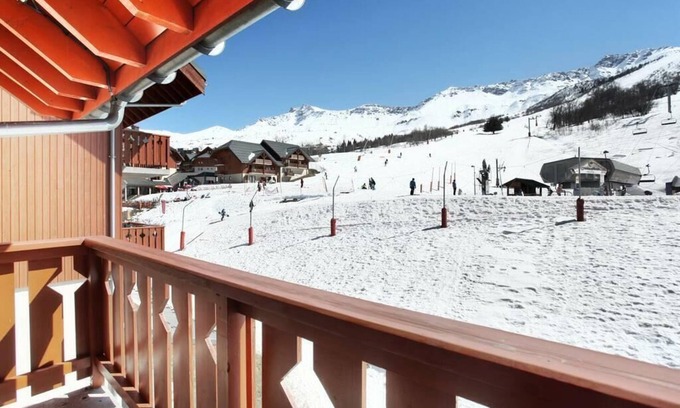 Montgellafrey Apartment | Residence Le Hameau*** - Labellemontagne - 2 Room Apartment 6 People